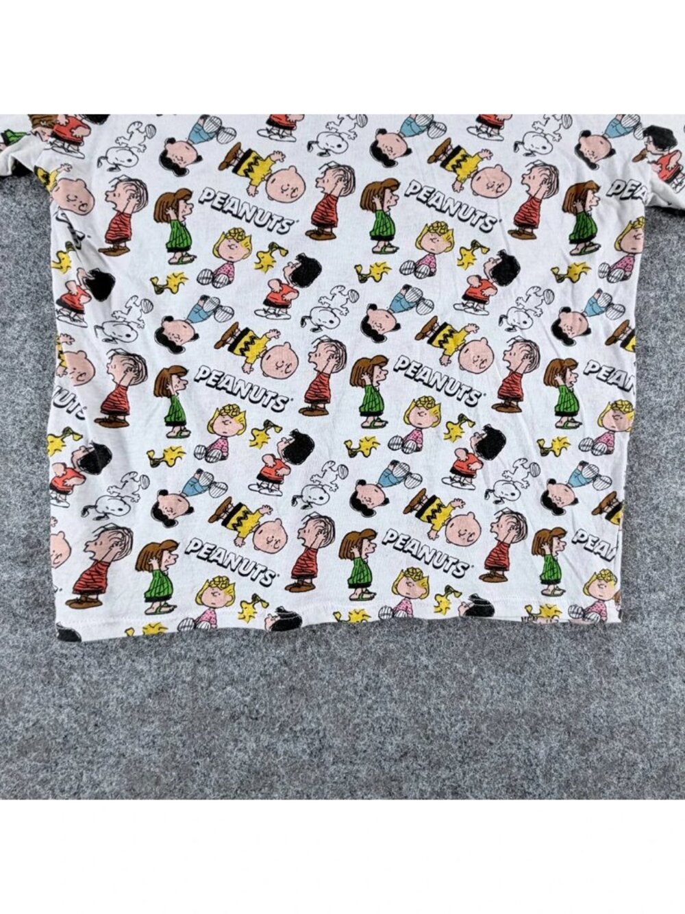 Peanuts Worldwide 2020 T-Shirt Kids M 7-9 White All Over Print Peanuts Character - Picture 3 of 16